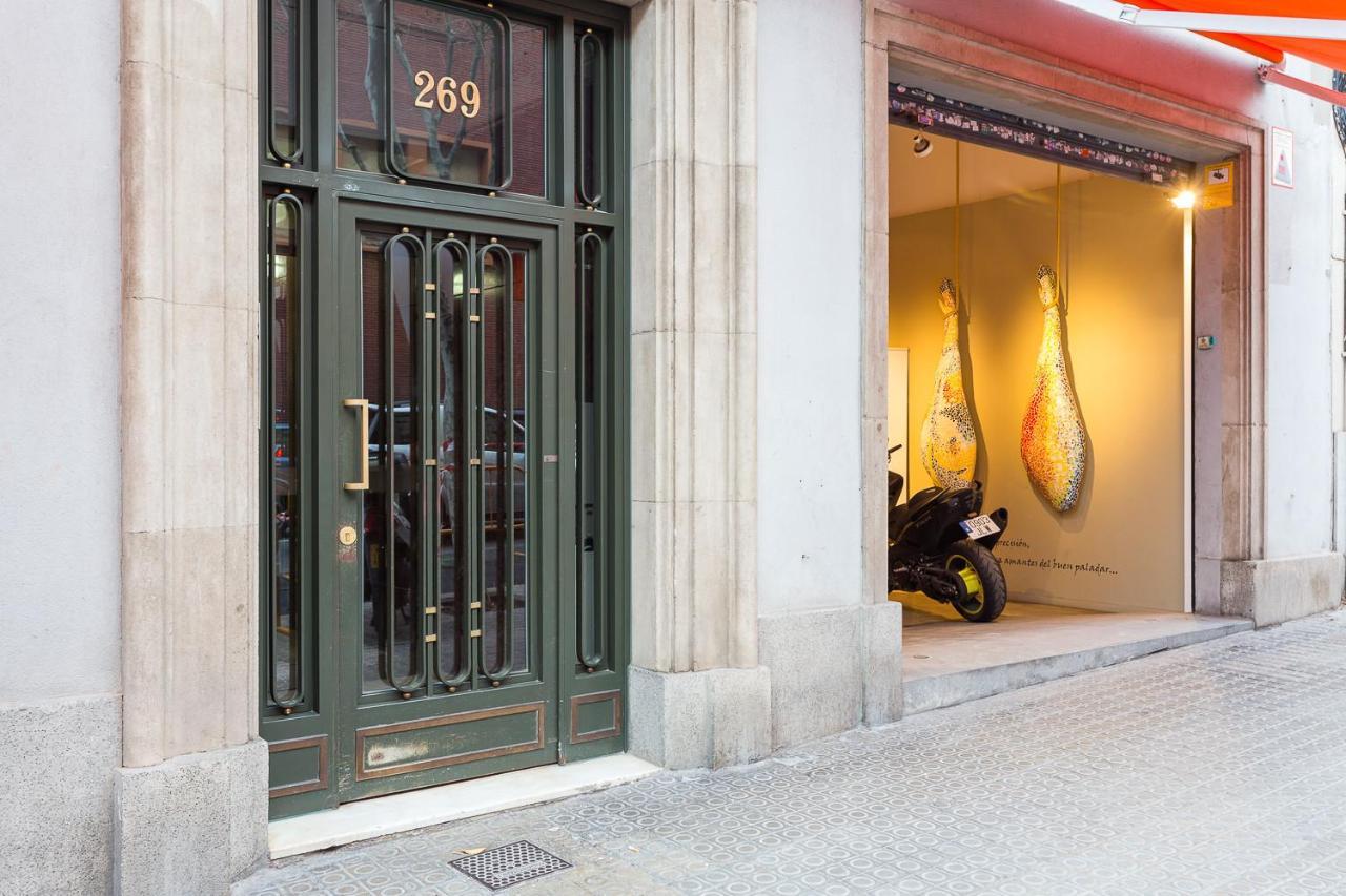 Sagrada Familia Butterfly Apartment Barcelona Exterior photo